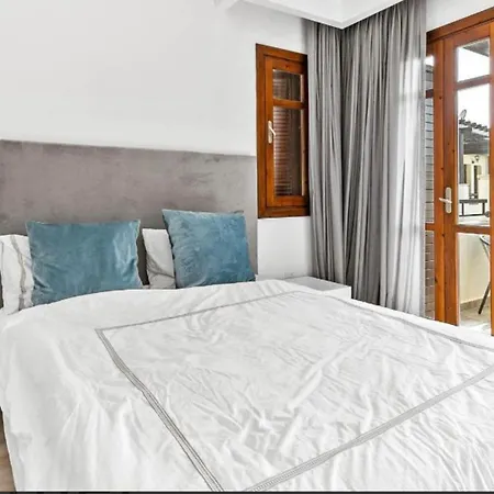 Db12 Adjacent To Aphrodite Hills - Communal Pool Daire *
