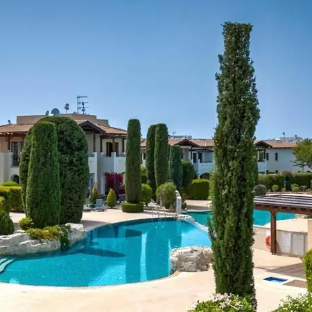 Db12 Adjacent To Aphrodite Hills - Communal Pool Daire *